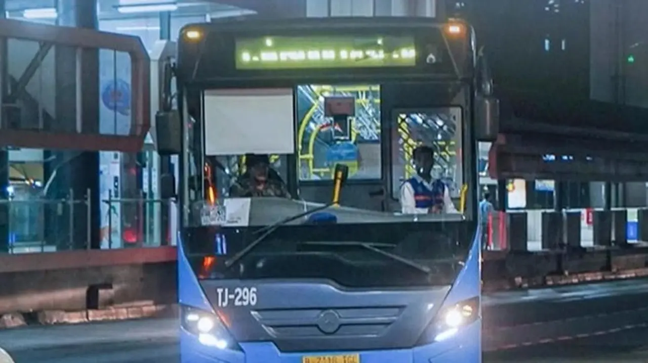 Yang Diketahui soal Dua Pria Ditangkap Usai Lakukan Onani di Transjakarta