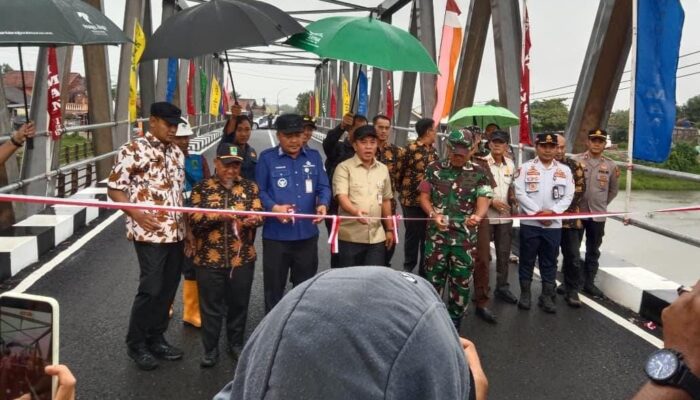 Bupati Aep Resmikan Jembatan Ciselang, Solusi Urai Kemacetan di Ruas Cikampek – Lemahabang