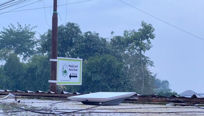 Diskominfo Jabar Pasang Internet Satelit di Lokasi Longsor Cisarua, Penanganan Darurat Makin Optimal
