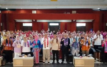 Usia Boleh Senja, Semangat Tetap Juara! Aksi Seru Lansia di Pentas Seni STIKES Budi Luhur Cimahi