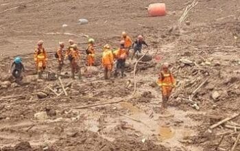 Evakuasi Korban Bencana Longsor Pasirlangu Dikebut, Petugas SAR Disuntik Tetanus