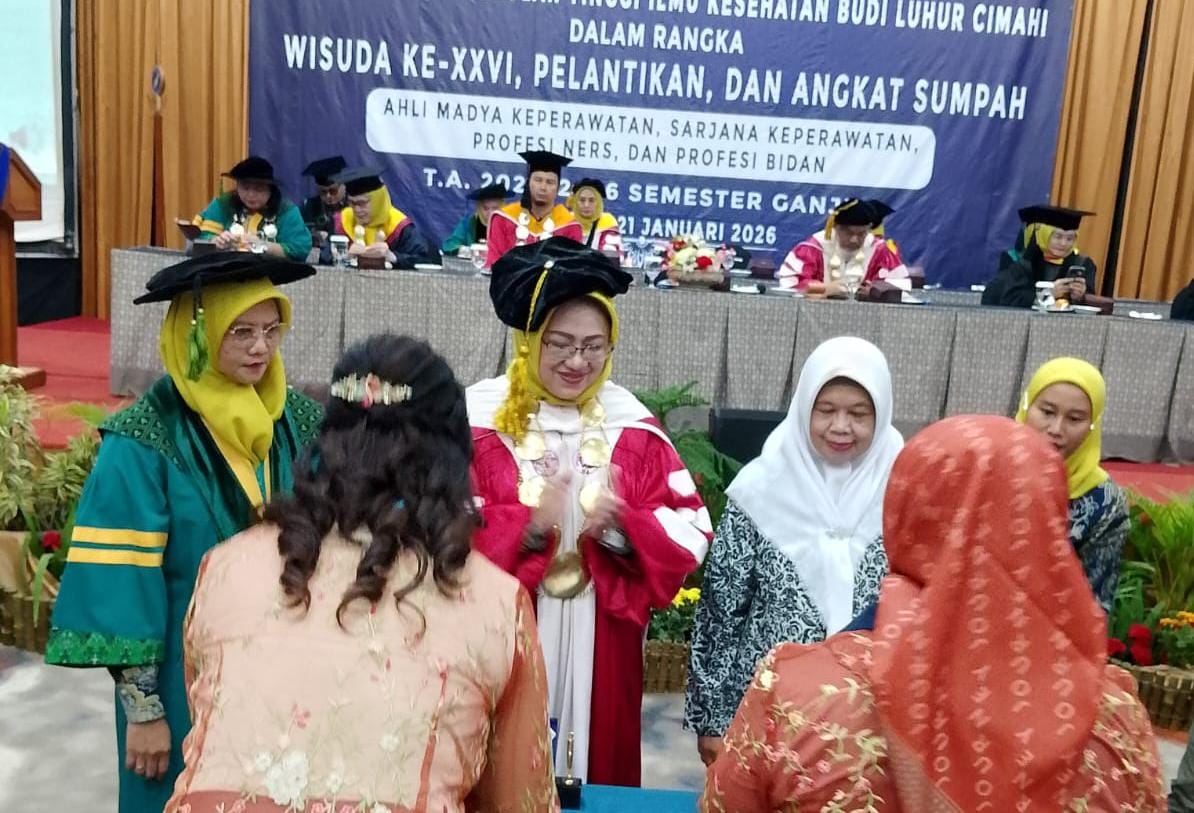 Prosesi penandatanganan sumpah profesi. (Chandra/xjabar)