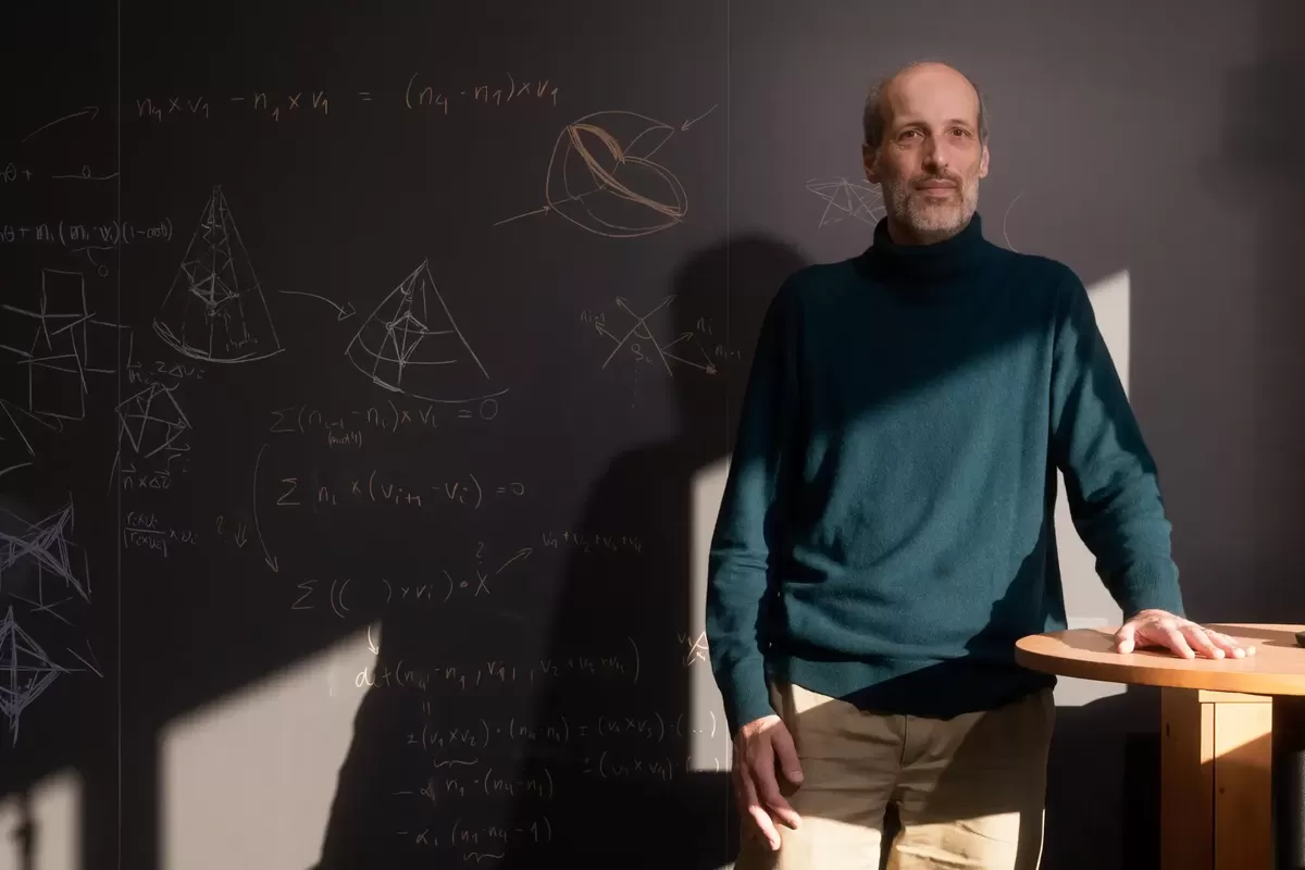 AI terpintar seperti ChatGPT-5.2 Pro dan Google Gemini 3.0 Deep Think diuji langsung menggunakan soal matematika riset tingkat tinggi yang dirancang profesor