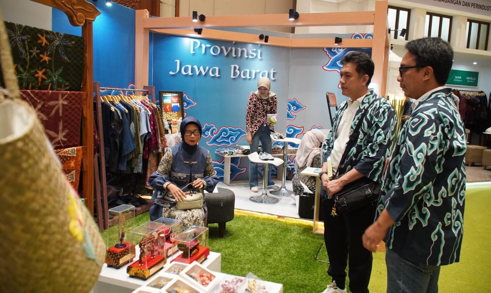 Dekranasda Jawa Barat Target Transaksi 1,5 Juta Dollar Lewat Pameran INACRAFT 2026 1 Dekranasda Jawa Barat menargetkan nilai transaksi hingga 1,5 juta Dollar AS dari pameran inacraft 2026. (Ist)
