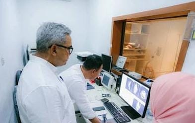 Wali Kota Bandung Muhammad Farhan memantau pelayanan kesehatan di rumah sakit di wilayah Kota Bandung. (Ist)