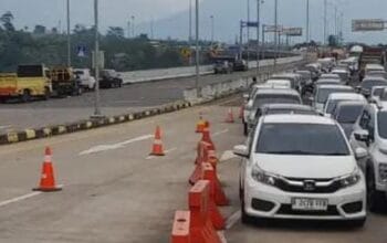 Long Weekend Imlek 2026: 15 Ribu Kendaraan Serbu Sukabumi, Exit Tol Bocimi Lumpuh