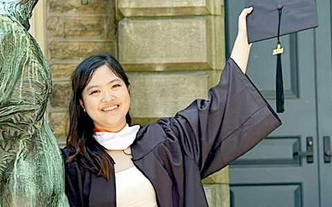 Insinyur perangkat lunak perempuan Vietnam di AS menjadi sorotan setelah kisah perjalanan akademik dan profesional Vu Dinh Tri Giao dibagikan ke publik.