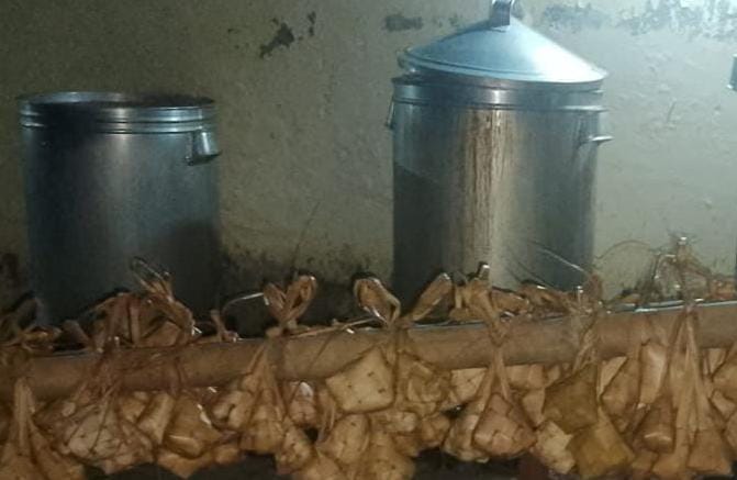 Ini Dia Sejarah dan Filosofi Ketupat Wajib Ada Disaat Lebaran 1 Bagi umat muslim di Indonesia ketupat menjadi makanan wajib ada saat lebaran. (Dadan/XJabar)