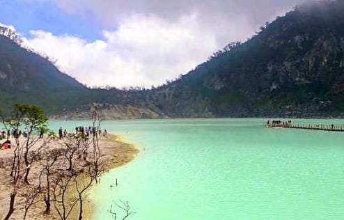 Pesona wisata alam Kawah Putih Ciwidey di Bandung, Jawa Barat. (ist)
