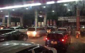 Puncak Arus Balik Kedua Lebaran Sabtu dan Minggu, Diperkirakan 250 Ribu Kendaraan Bakal Melintasi Karawang 3 Kondisi SPBU Rest Area KM 62 Karawang padat dan lancar. (Ist)