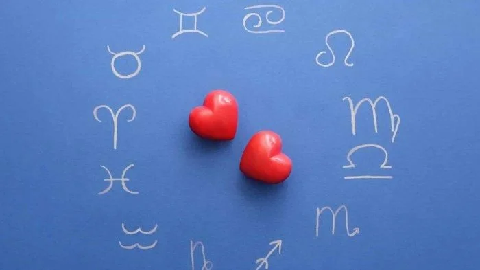 Ramalan zodiak asmara 13 Maret 2026 memberikan gambaran mengenai dinamika hubungan cinta yang mungkin dialami setiap zodiak hari ini.