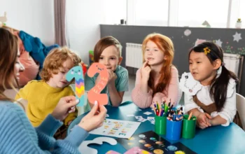 Sebelum Titip Anak ke Daycare, Perhatikan 11 Hal Penting Ini