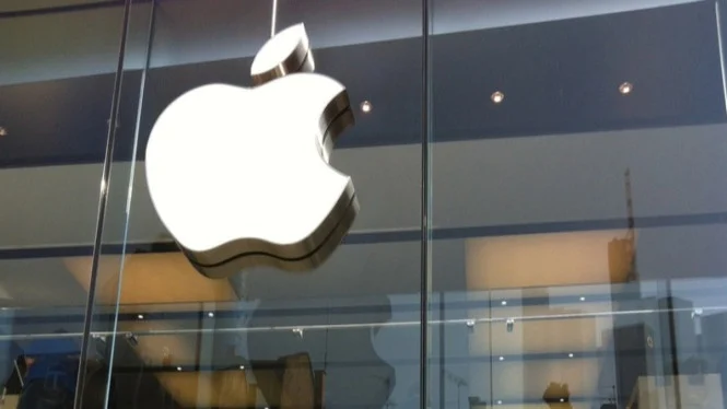 Tim Cook mundur setelah 15 tahun pimpin Apple. Valuasi melonjak dari $350 miliar ke $4 triliun. Ini warisan, kesalahan, dan apa yang ia tinggalkan untuk John Ternus.