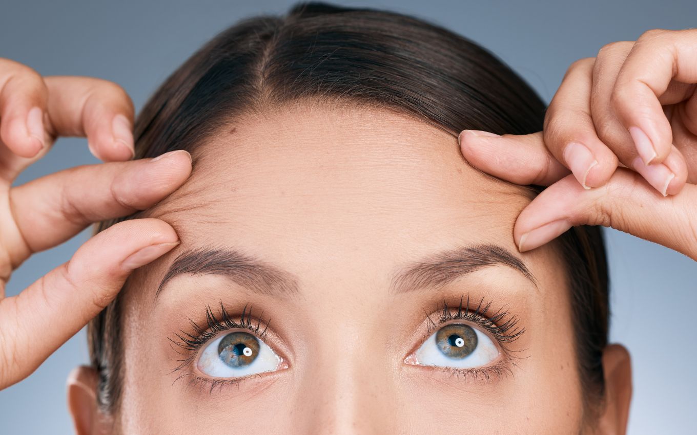 Dokter estetika dr. Dewita Kamaruddin ungkap gaya hidup buruk seperti vape dan pola makan tidak sehat percepat penuaan kulit sejak usia 20-an.