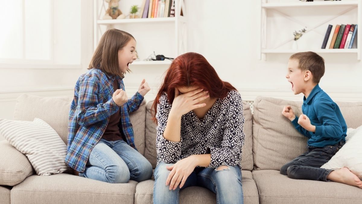 Pertengkaran kakak adik wajar, tapi bisa berbahaya jika dibiarkan. Psikolog Johns Hopkins ungkap penyebab, tanda bahaya, dan strategi efektif untuk orangtua mengatasinya.