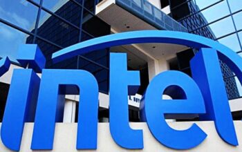 Pendapatan Intel Q1 2026 melonjak 7% menjadi USD 13,6 miliar. Pergeseran AI dari pelatihan ke inferensi dan agentic mendongkrak permintaan CPU secara signifikan.