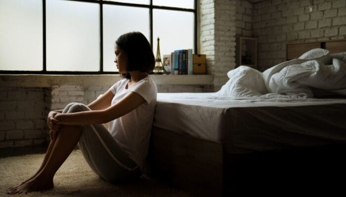 Punya Pacar tapi Tetap Kesepian? Psikolog Sebut 3 Kebiasaan Ini Biang Keroknya