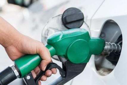 Pertamina masih menggunakan harga lama untuk BBM subsidi dan nonsubsidi.