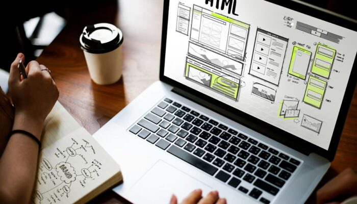 Laporan Microsoft: 40 Profesi Paling Rentan Digantikan AI, Web Dev hingga Jurnalis Masuk Daftar