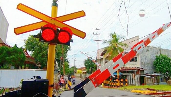Tak Boleh Ada Lagi Pintu Kereta Api Tanpa Palang Pintu, Perintah Gubernur Jelas