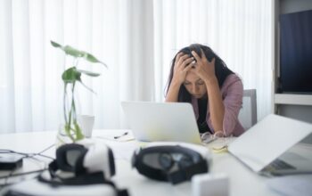 Boundary Setting WFH untuk Ibu Bekerja agar Terhindar dari Burnout