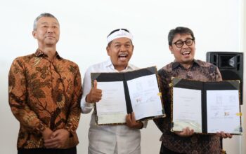 Pemprov Jabar dan PT JES Perkuat Kerja Sama Proyek TPPAS Legok Nangka 5 Gubernur Jabar Dedi Mulyadi usai penandatangan kerja sama pengelolaan TPPAS Regional Legoknangka. (ist)