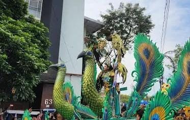 Parade budaya Asia Africa Festival (AAF) 2026 dipadati ribuan warga Bandung. (Ist)