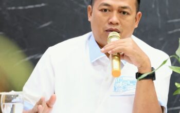 Dituding Dalang Aksi Dalang Aksi 14 September di DPRD Karawang Jenal Aripin Buka Suara 3 Jenal Aripin memberi klarifikasi