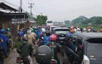 Atasi Macet Parah Jam Kerja Dishub Karawang Siapkan Jalur Khusus di Kawasan Industri! 5 macet