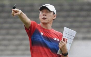 Debut Klasik Memukau: Sentuhan Dingin Shin Tae Yong Bikin Macan Kemayoran Terkam Persib 5 shin