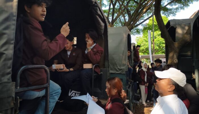 Kolaborasi Nyata Atasi Sampah, Sekda Jabar Lepas 3.000 Mahasiswa KKN Tematik Telkom University