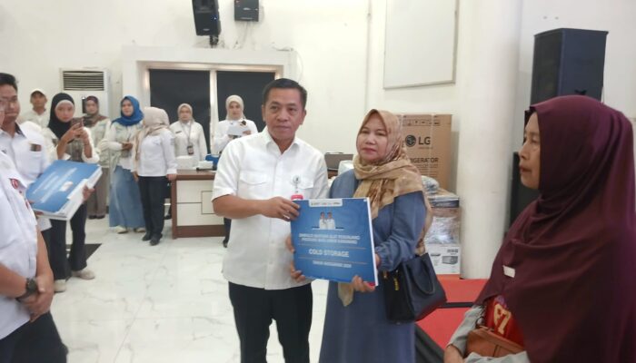 Pemkab Karawang Genjot UMKM Non-Formal Lewat Bantuan Alat Produksi