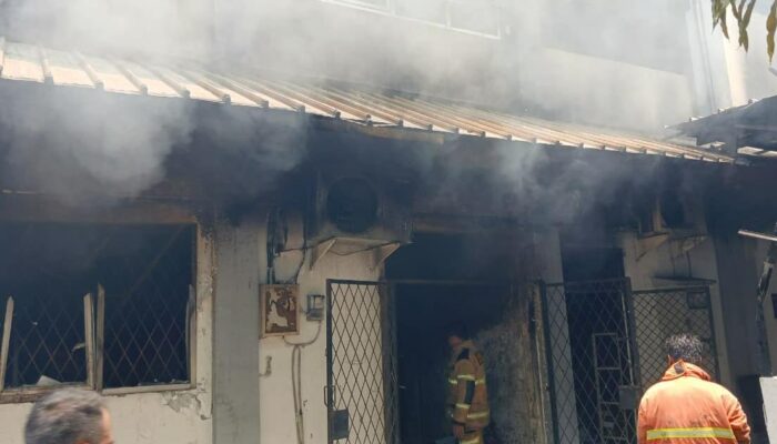 Kantor BPN Karawang Membara, Api Mengamuk Hebat di Ruang Arsip